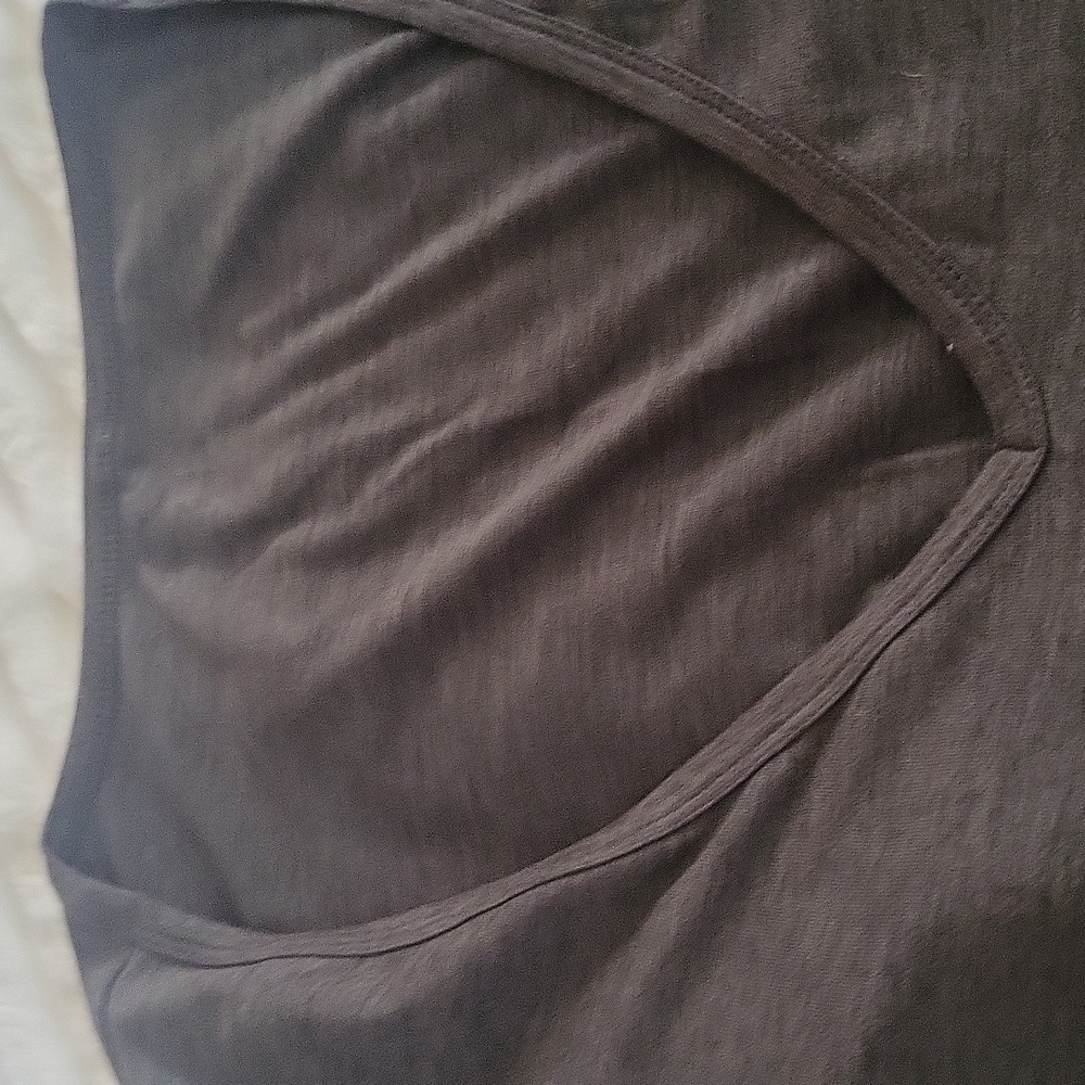 Vuori All Day Jumpsuit  lightweight DreamKnit fabric,  V-neck Drawstring Waist - Picture 8 of 10